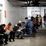 ABD’de İşsizlik Maaşı için Başvuranların Sayısında Düşüş Var