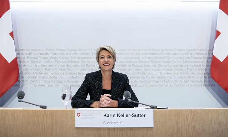 İsviçre Maliye Bakanı UBS ile Credit Suisse’nin Birleşmesini Savundu