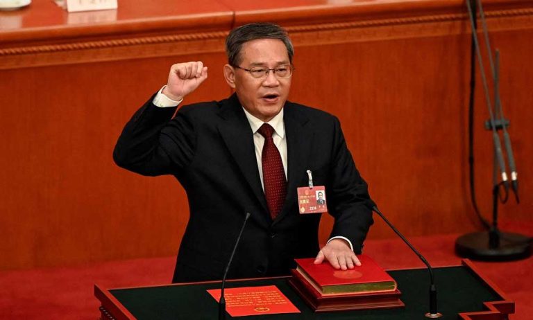 Yeni Çin Başbakanı İlk Konuşmasında “Dönüm Noktası” Mesajı Verdi