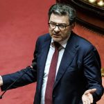 İtalya Ekonomi Bakanı ECB’yi Yüksek Faiz Risklerine Karşı Uyardı