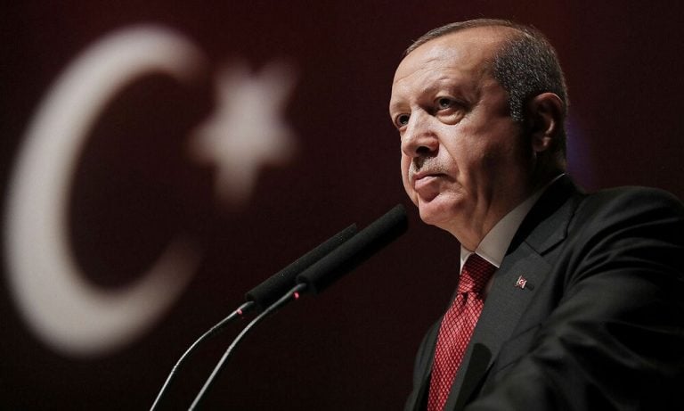 Erdoğan’ın Ekonomik Krizi Önlemek için Hızlı Hareket Etmesi Lazım
