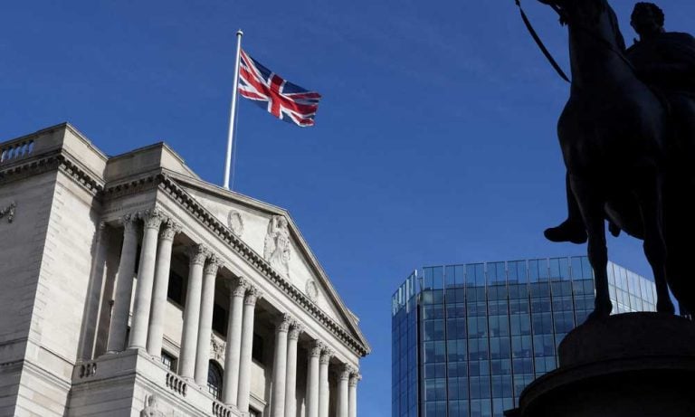 İngiltere Merkez Bankası Yine Faiz Artırdı: Resesyon Beklenmiyor