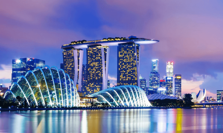 Singapur Ekonomisi İlk Çeyrekte Beklenti Üstü Büyüdü