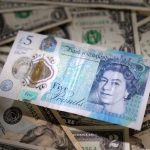 Sterlin, FED’in Faizde Duracağı Beklentisiyle Dolar Karşısında Yükseliyor