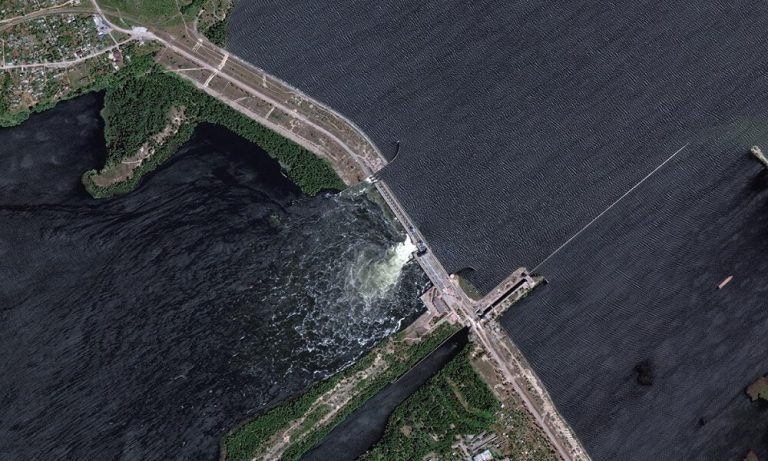 Ukrayna’daki Baraj Patlaması Nedeniyle Rusya’ya Tepki Yağıyor