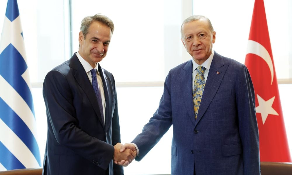 Miçotakis’ten Türkiye ile Düzensiz Göç Akınında İş Birliği Mesajı