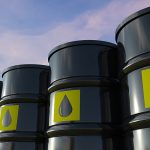 Petrol Beklentiyi Terse Çeviren Stoklarla Yükseldi