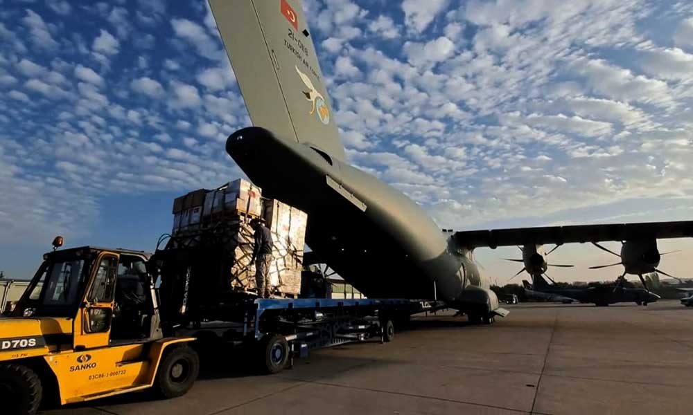 Gazze için Yardım Malzemesi Dolu Uçak Mısır’a Hareket Etti