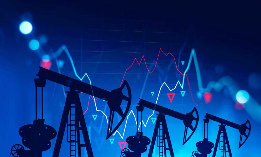 Petrol Talep Endişelerinin Ortasında Yüzde 3’ten Fazla Düştü