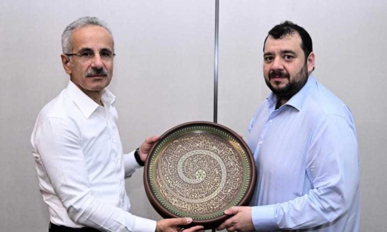 Uraloğlu, BAE Yatırım Bakanı ile Görüştü