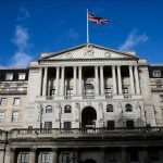 BoE Başkanı Faiz İndirimi için Kapı Araladı