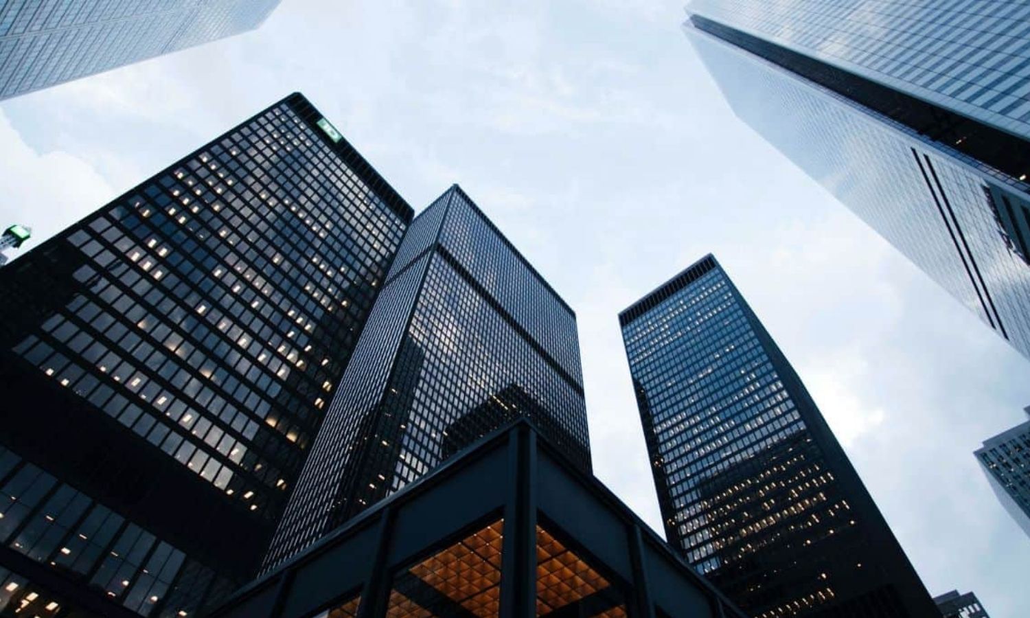 Hissesi Tavan Olan Şirket O Derecelendirme Kuruluşunu Tercih Etti