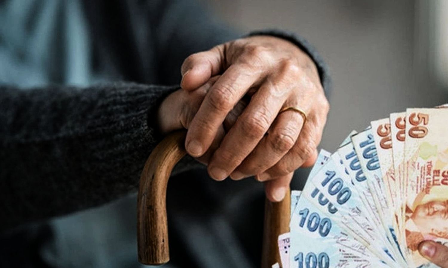 SGK ve Halkbank’tan Emeklilere Finansman Desteği