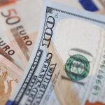 Euro mu Dolar mı? Hangisi Daha Çok Fırsat Verecek?