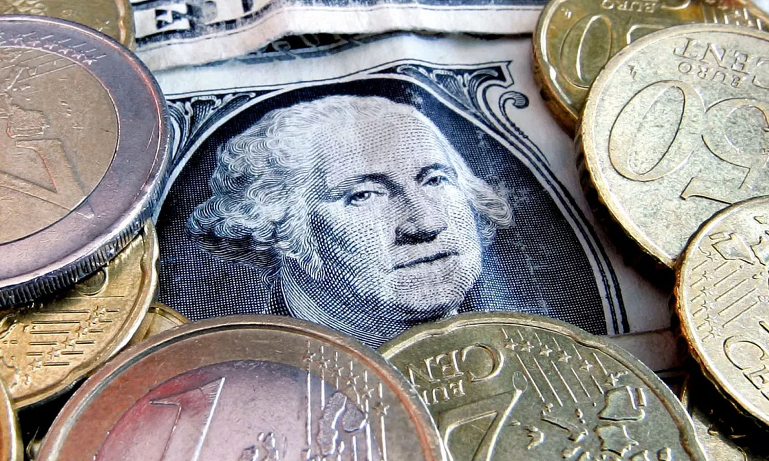 Ekonomistler 2025 sonu için euro/dolar tahminini paylaştı