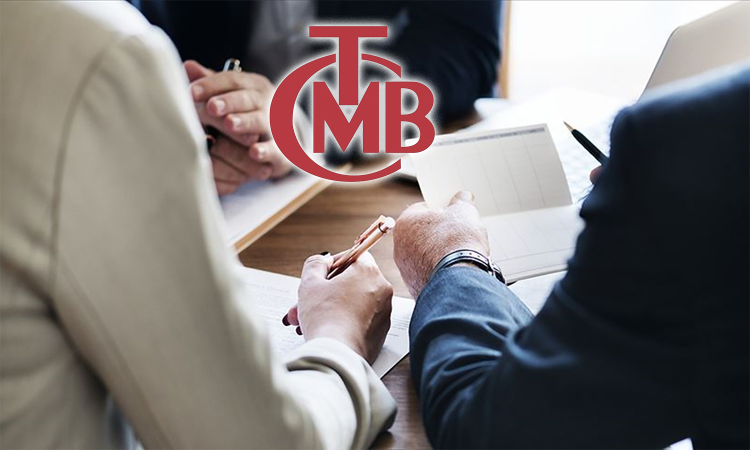 TCMB: İşletme kredilerine talep artıyor, standartlar gevşiyor