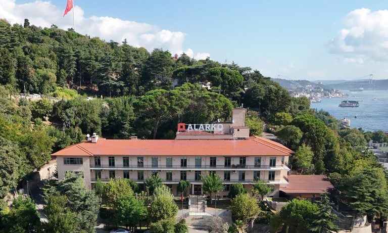 Alarko’nun ilk çeyrek performansı: Gelir yarı yarıya düştü, zarar arttı