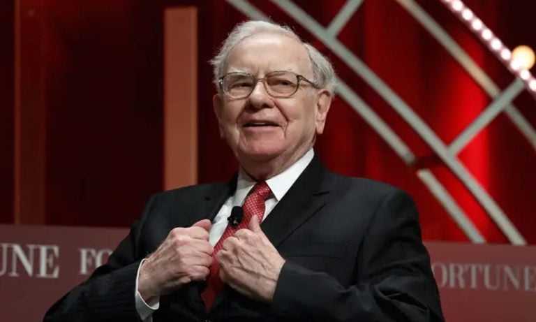 Berkshire Hathaway’in kârı düştü: Buffett’ın nakit dağarcığı genişliyor