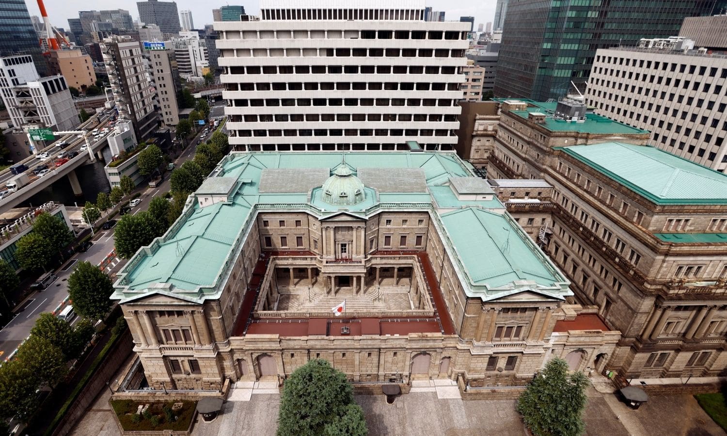 BOJ: Ekonomi tarifelerden sonra toparlanırsa faiz artırımı sürecek