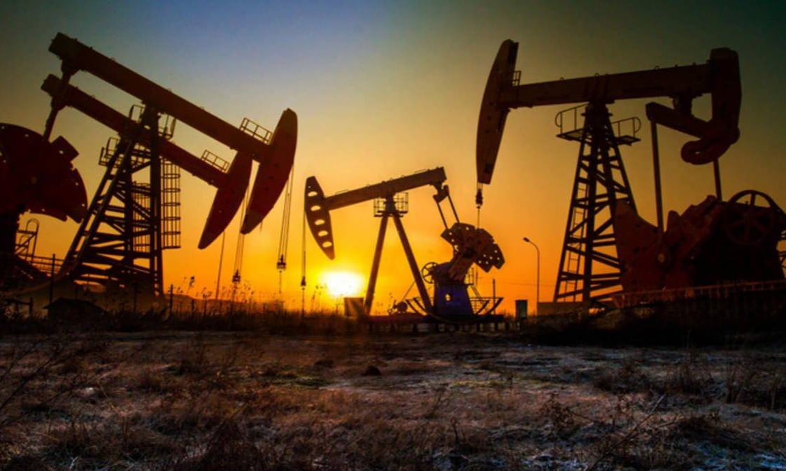 IEA: Ekonomik belirsizlikler petrol tüketimini sınırlıyor