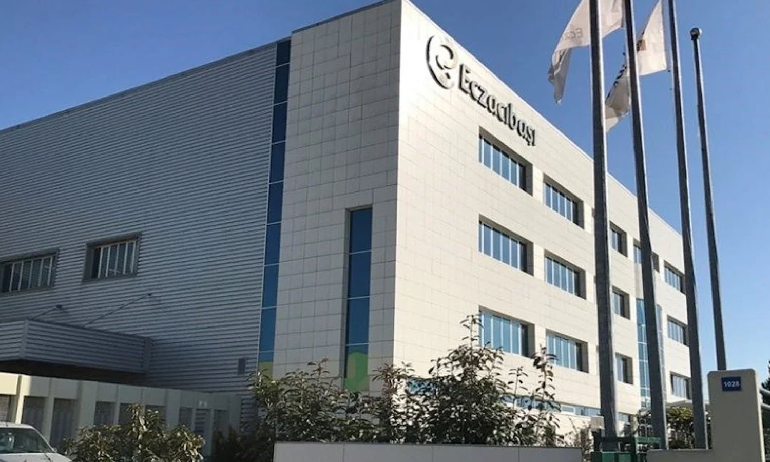 Eczacıbaşı’ndan (ECILC) 2,2 milyar TL’lik satış