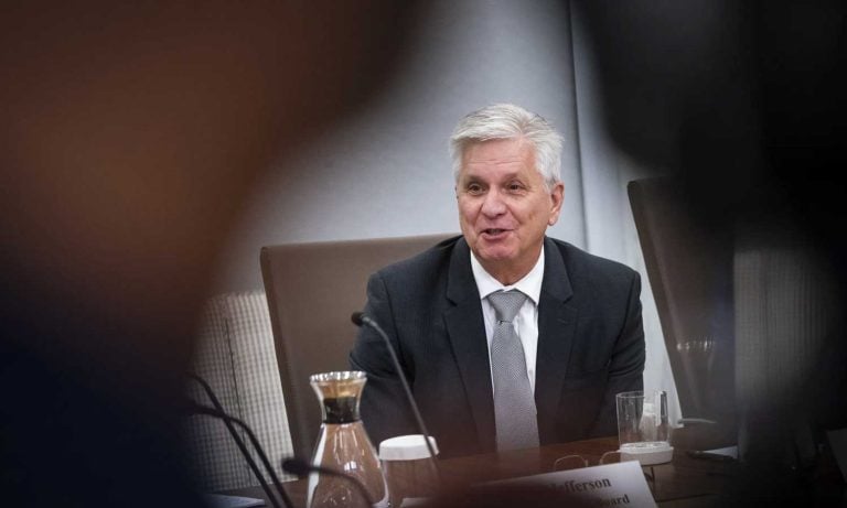 Fed/Waller: Enflasyon düşüyor, faizler de düşmeli
