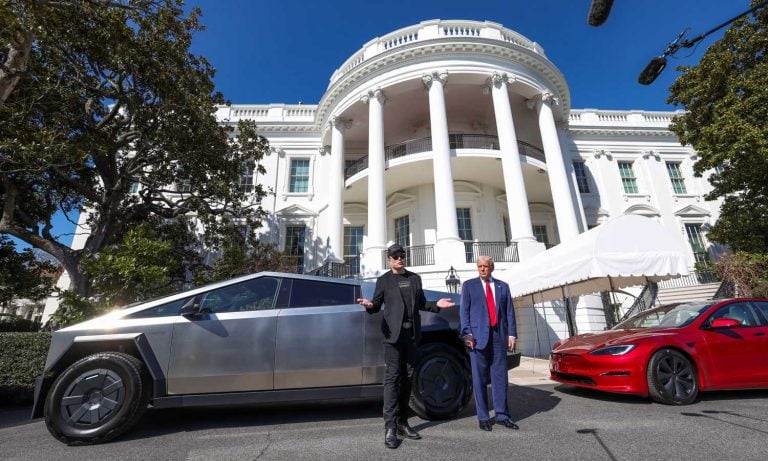 Musk ve Trump gerilimi Tesla’yı vurdu: Hisseler kısmen toparlandı