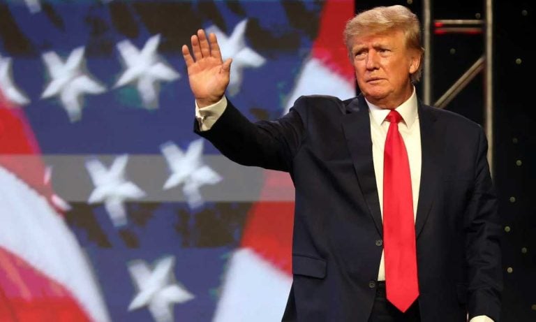 Trump’tan dev gelir: Kripto, golf ve lisans anlaşmaları