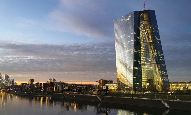 ECB anketi: Euro bölgesinde kredi talebi artıyor