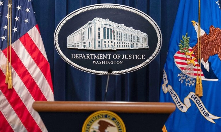 Trump’ın politikalarını savunan avukatlar istifa ediyor