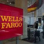 Wells Fargo’nun karı beklentiyi aşarken, faiz geliri tahmini düştü