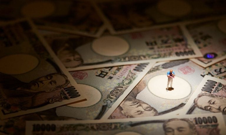 Yen Japonya seçim sonuçlarıyla değerlendi, dolar zayıfladı