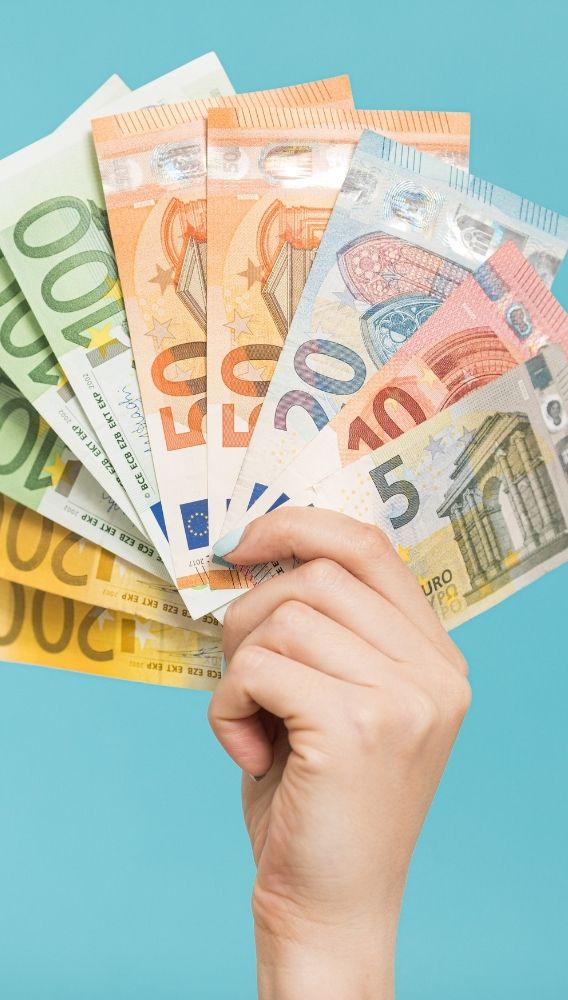 Euro Bölgesi büyümesi 1,5 yılın düşüğünde!