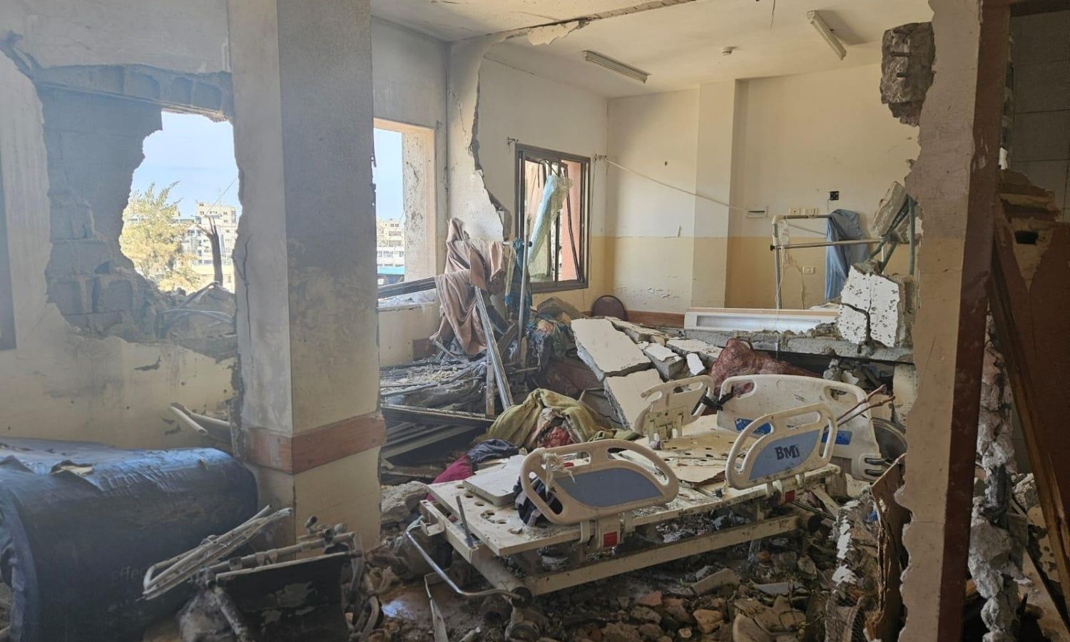 İsrail, Gazze hastane saldırısı için ‘üzgün’ olduğunu söyledi