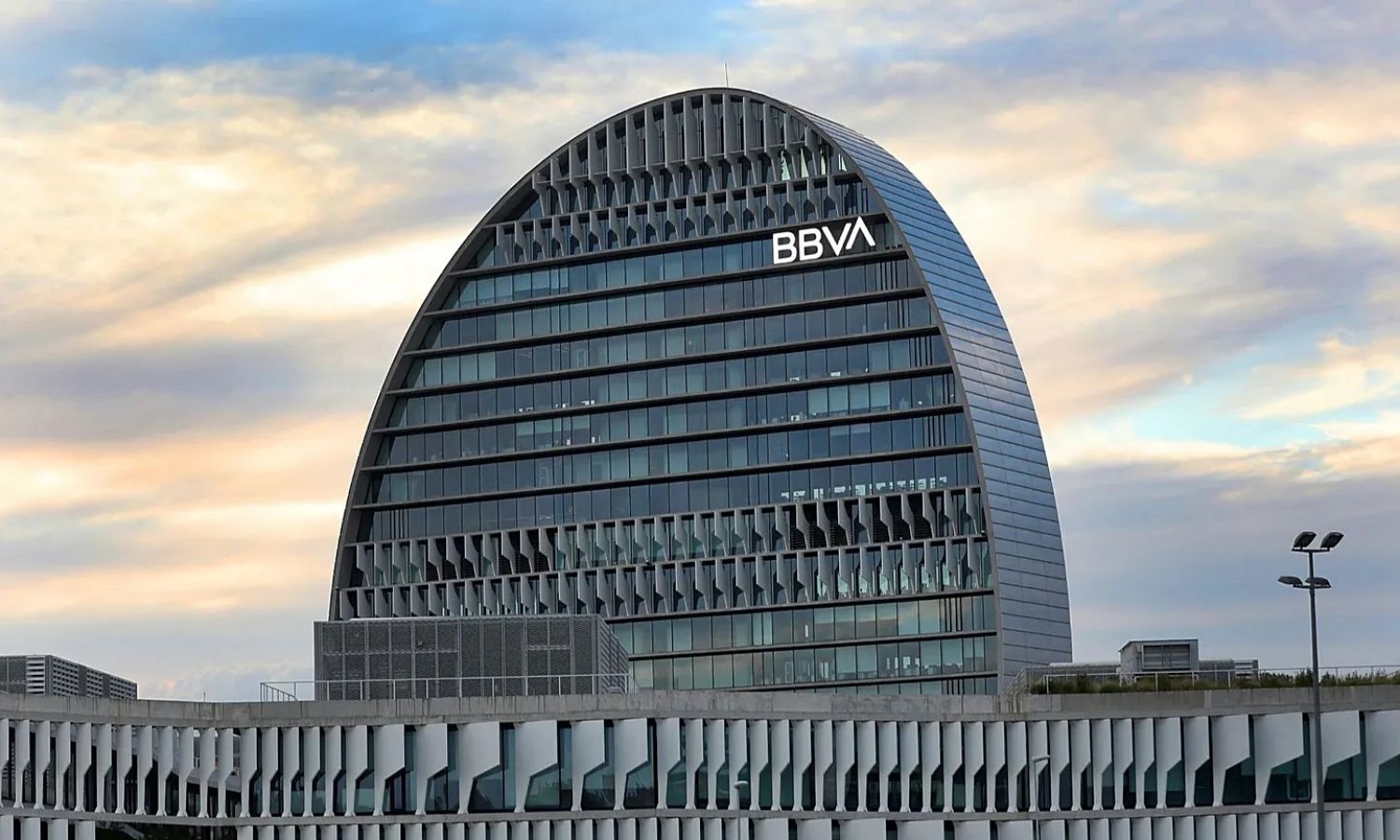 İspanyol BBVA’nın küçük rakibi için düşmanca teklifi şaşırttı