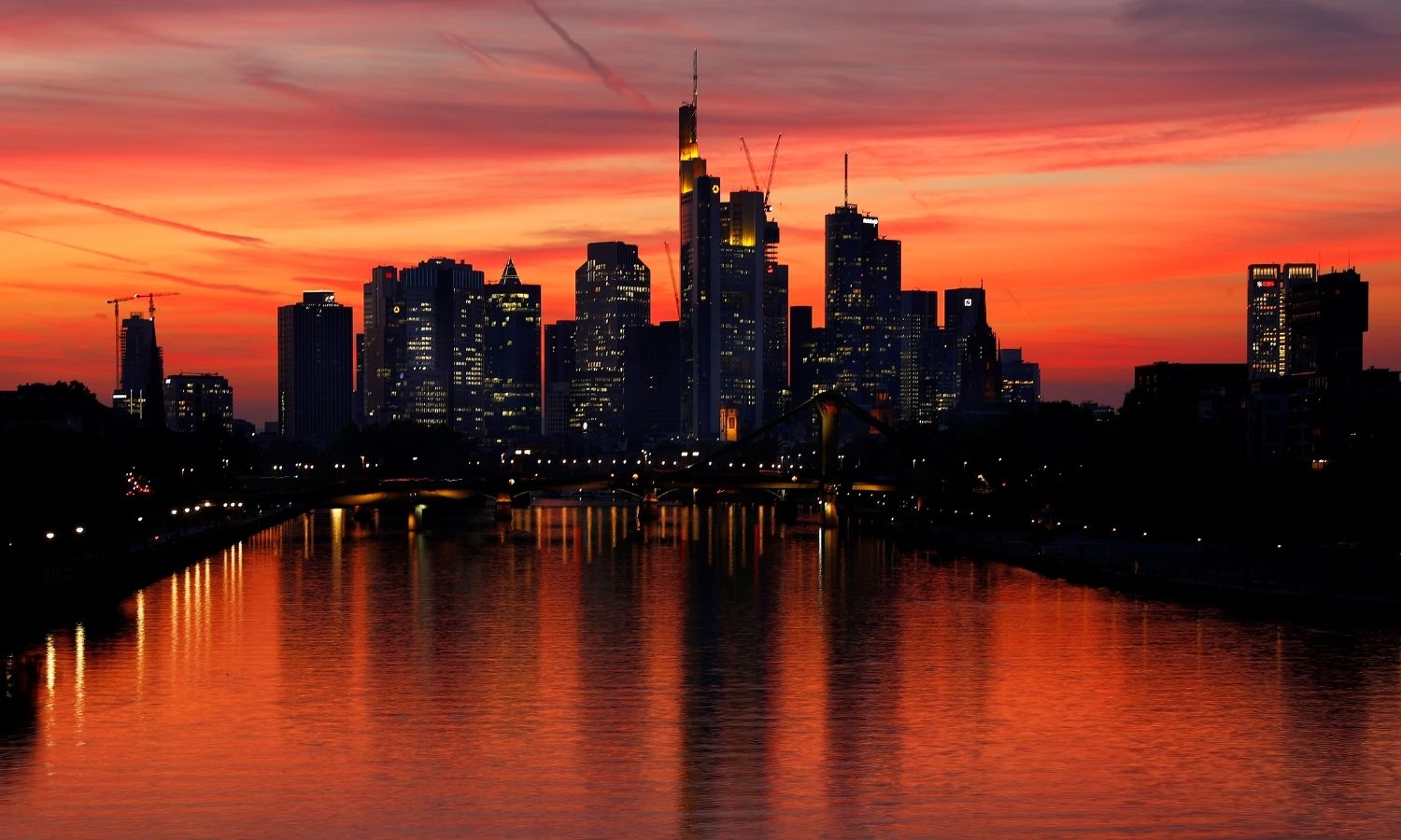 PMI gösterdi: Almanya’da iş faaliyetleri Eylül’de hızlandı