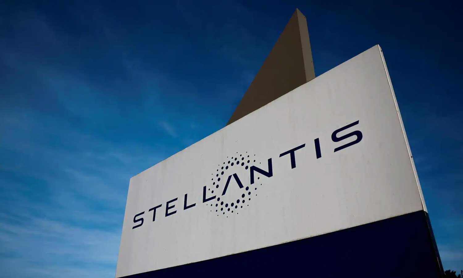 Stellantis’te kritik geri çağırma: 123 bin araçta güvenlik açığı