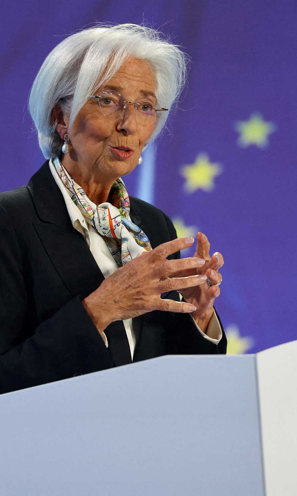 ECB/Lagarde: Faiz indirimlerini tamamen bitirdik diyemem
