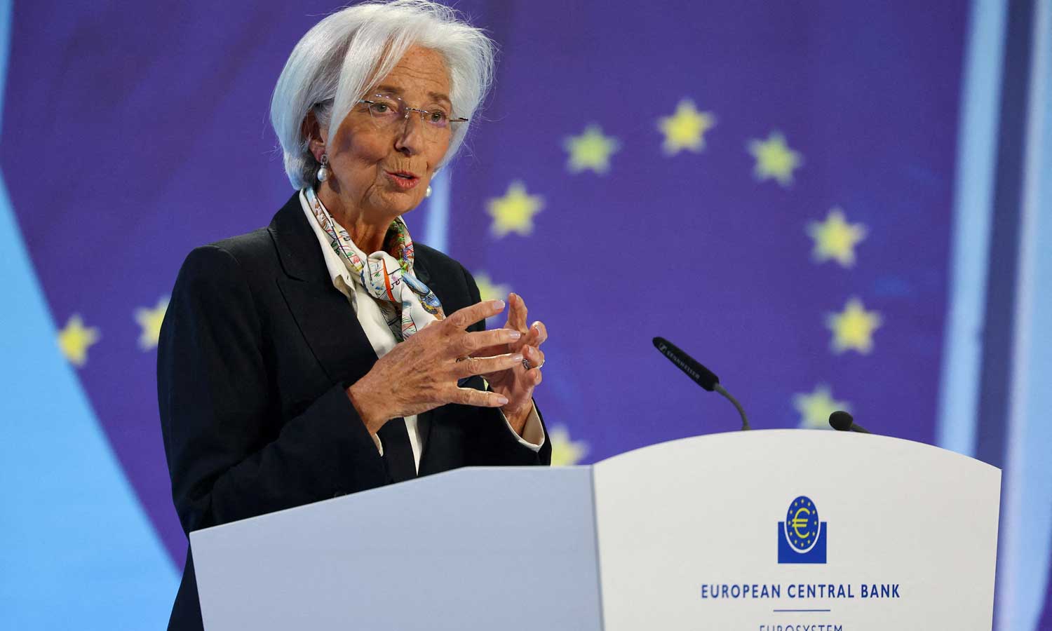 ECB/Lagarde: Faiz indirimlerini tamamen bitirdik diyemem