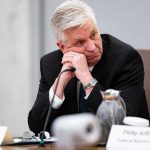 Fed yetkilisi Waller’dan faiz mesajı: İhtiyatlı olmalıyız