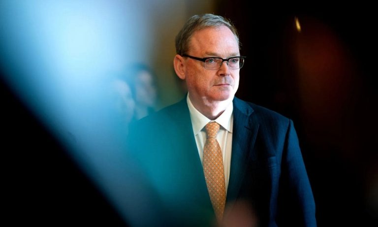 Hassett: Kapanma her hafta ekonomiye 15 milyar dolara mal oluyor