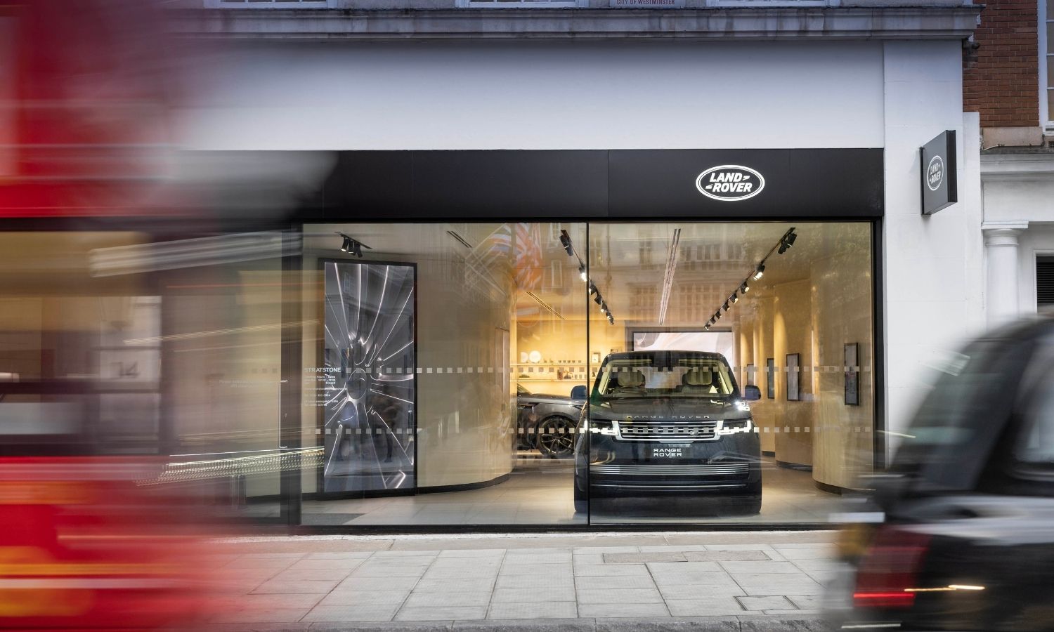 JLR kapanması İngiltere’de fabrika düşüşünü derinleştirdi