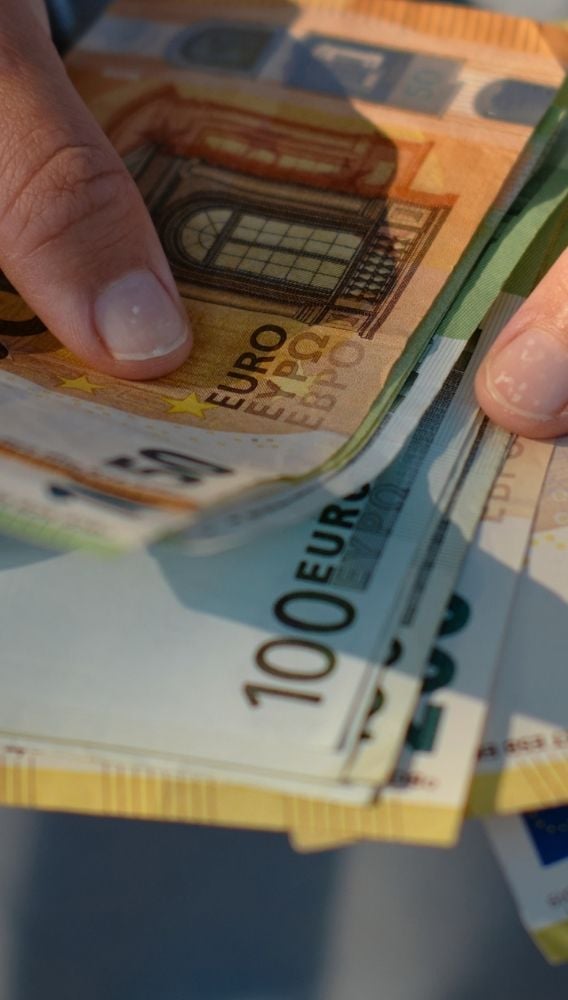Kredi büyümesi ECB için belirsizliği artırdı!
