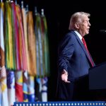 Trump’tan Demokratlara tehdit: Toplu işten çıkarma olacak