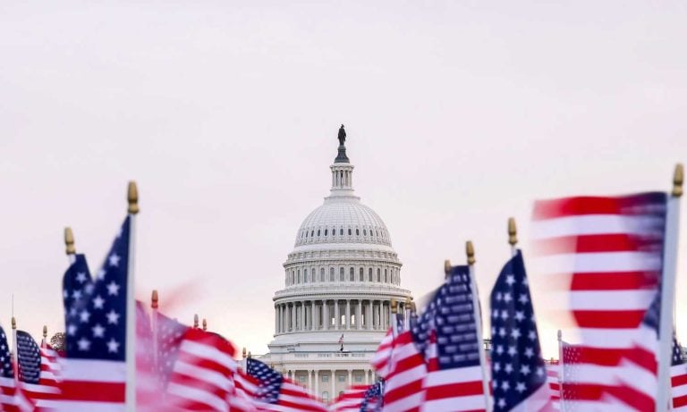 ABD’de tarihi hükümet kapanışı 43 gün sonra bitti