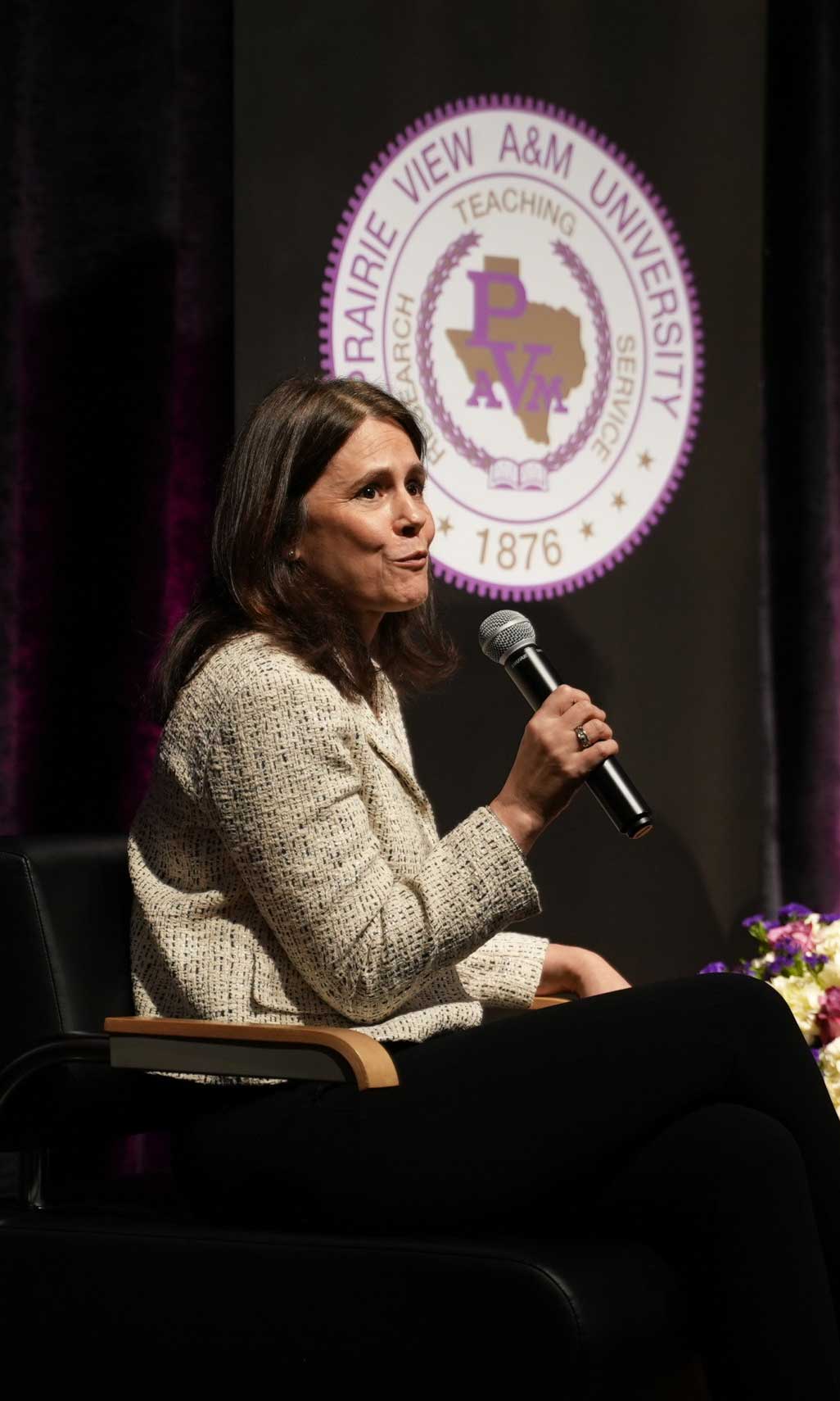 Dallas Fed Başkanı Logan'dan Aralık faiz indirimi için ihtiyat çağrısı