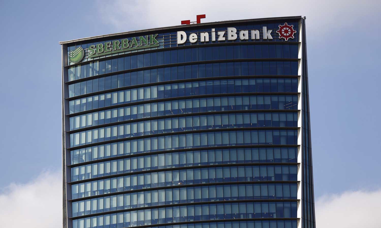 DenizBank sendikasyon kredisi ile 800 milyon doları aşan kaynak sağladı