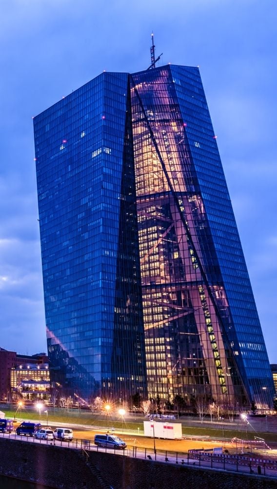 ECB Başkan Yardımcısı: Finansal istikrar hala tehlikede!