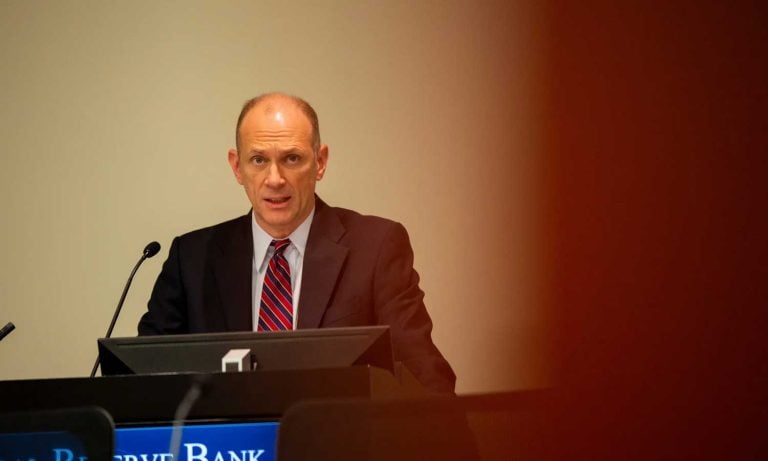 Fed/Goolsbee: Enflasyon verileri gelmeden faiz indirimine tedbirliyim