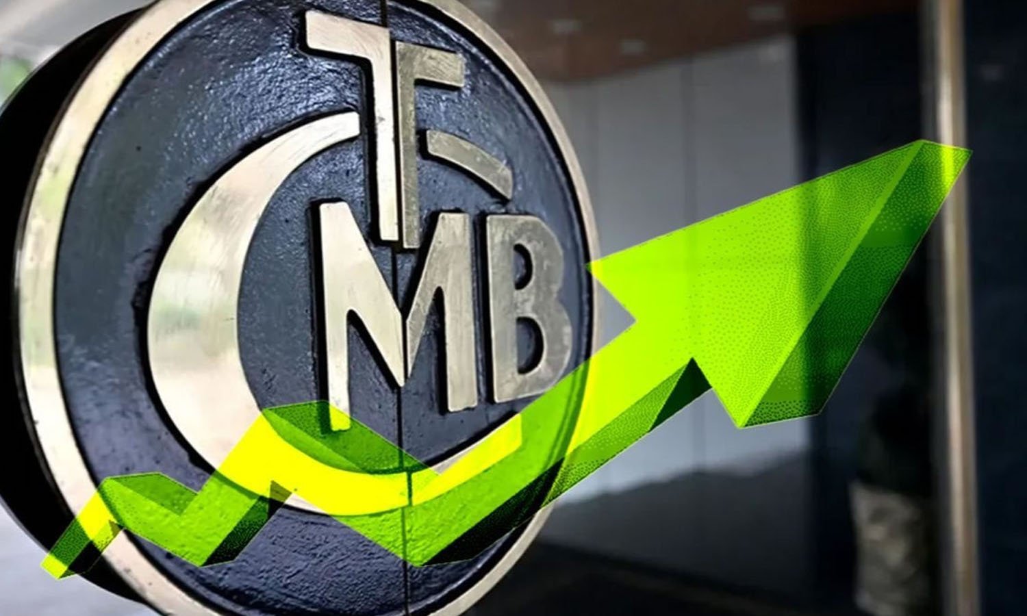 Mahfi Eğilmez: TCMB enflasyonda tahmin aralığını değiştirmeli